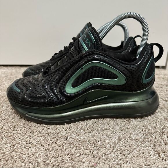 Nike Air Max 720 Throwback Future Black Laser AQ3196-003 Size 4.5Y - Picture 1 of 9
